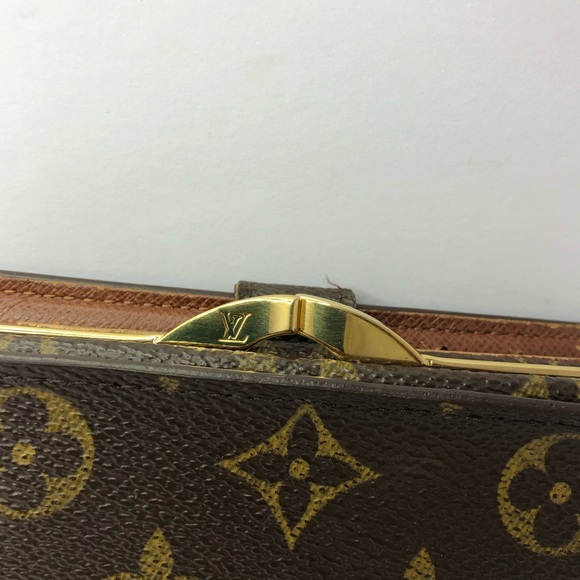 Louis Vuitton Brown Monogram Wallet flaws rehab - Picture 3 of 16